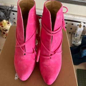 New authentic louboutin 37